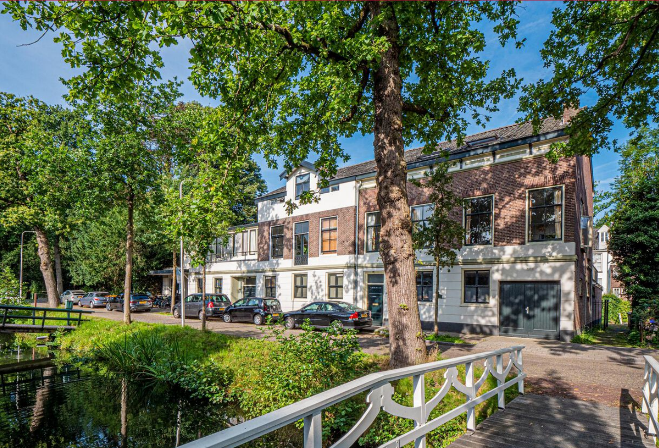 Developer buys 1 property with 3 apartments at Karpervijver 6 in Zeist