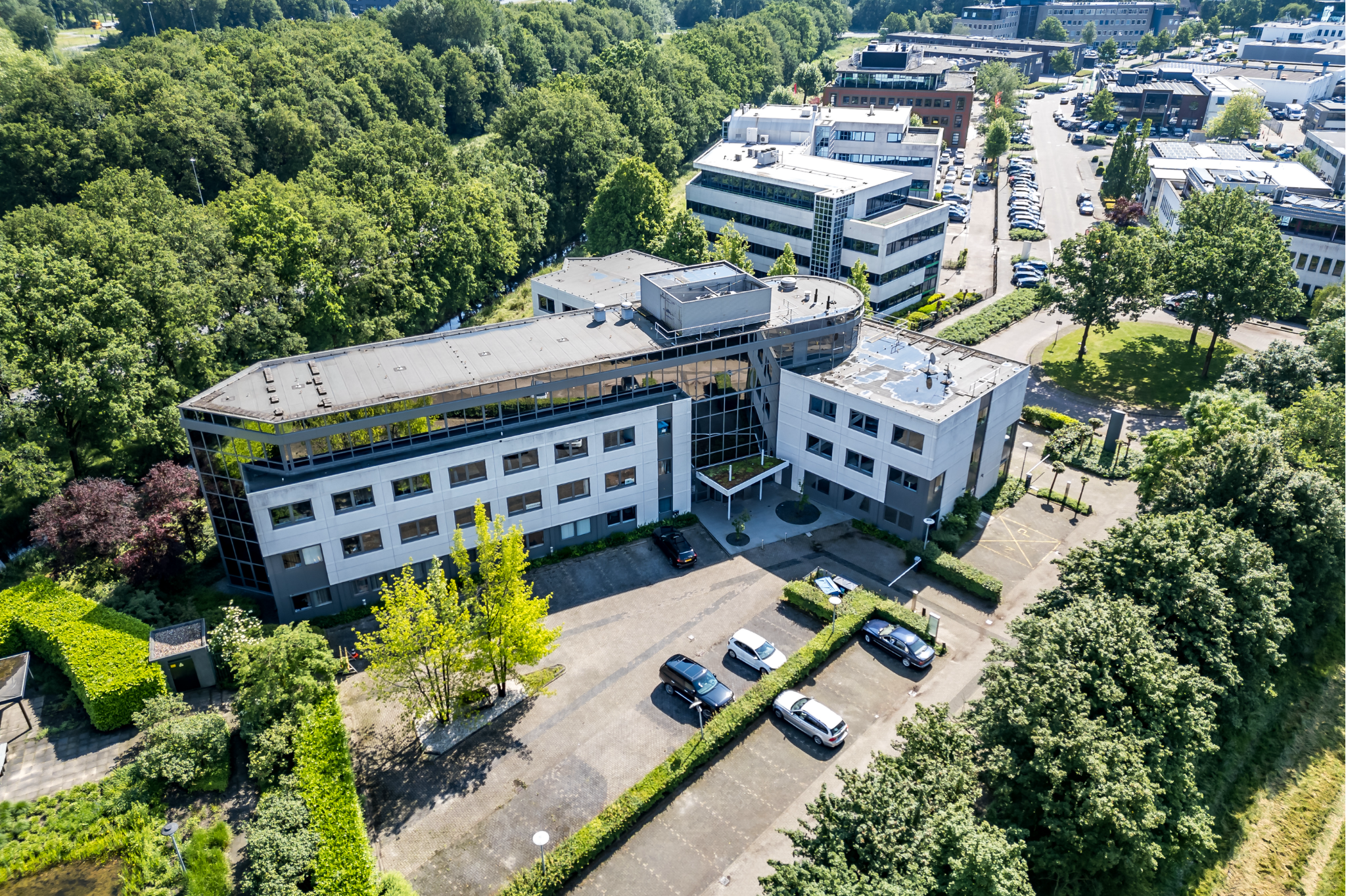 M7 sells office building Baarnsche dijk 12 in Baarn