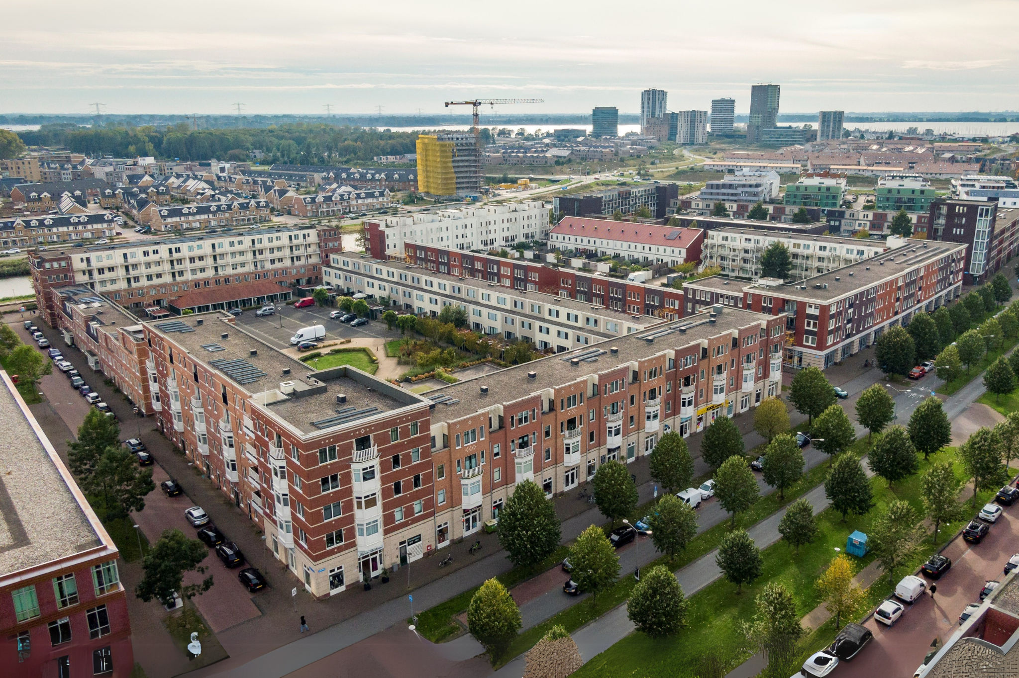 Stichting Ymere sells commercial spaces in Almere